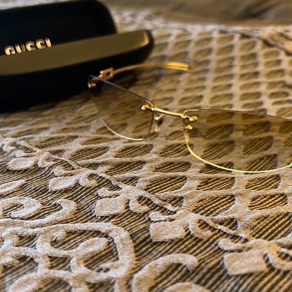 Gucci Sunglasses - Picture 5 of 5